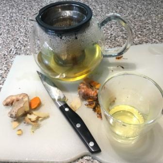 Fresh turmeric tea